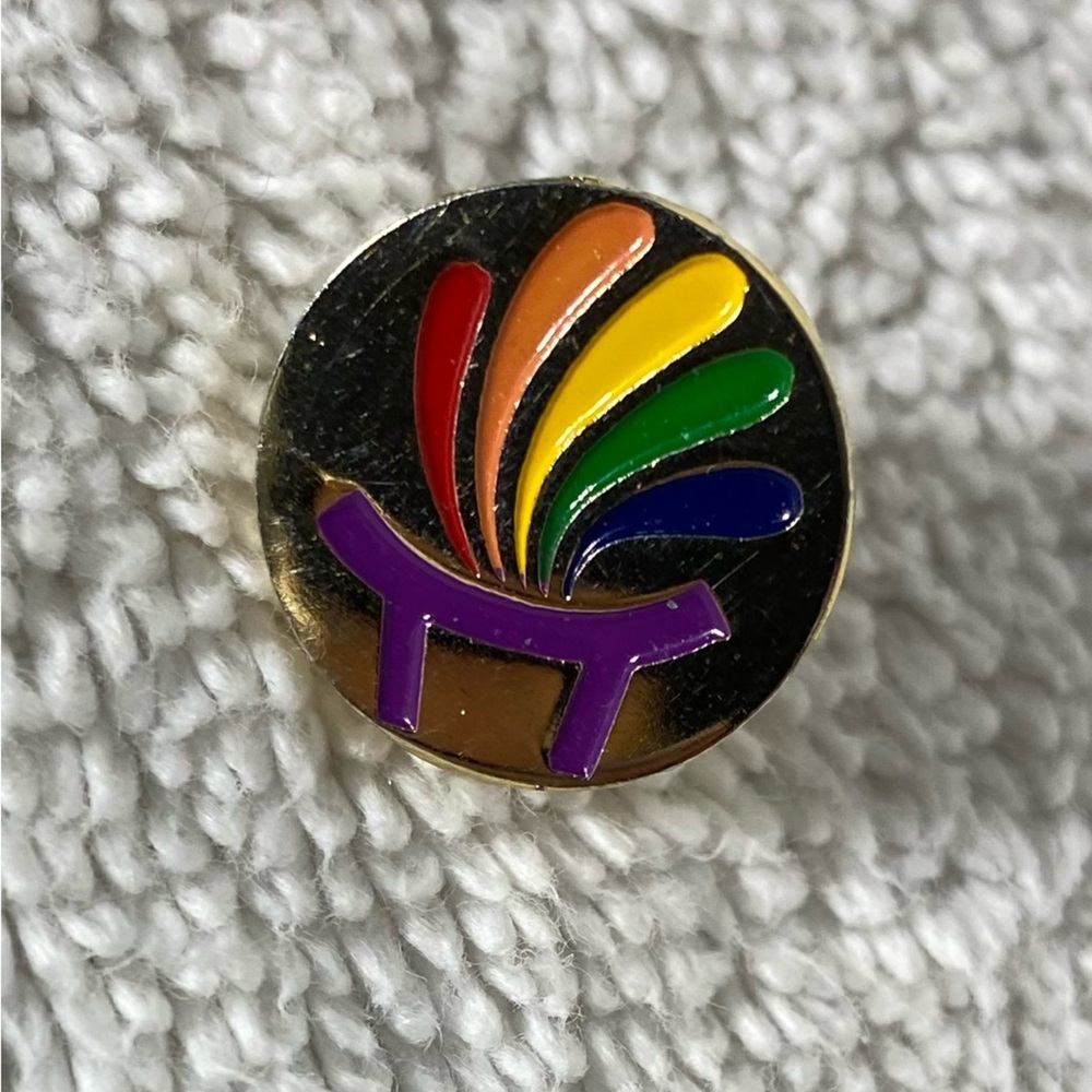 5/$35 Vintage United Church Rainbow Souvenir Pin